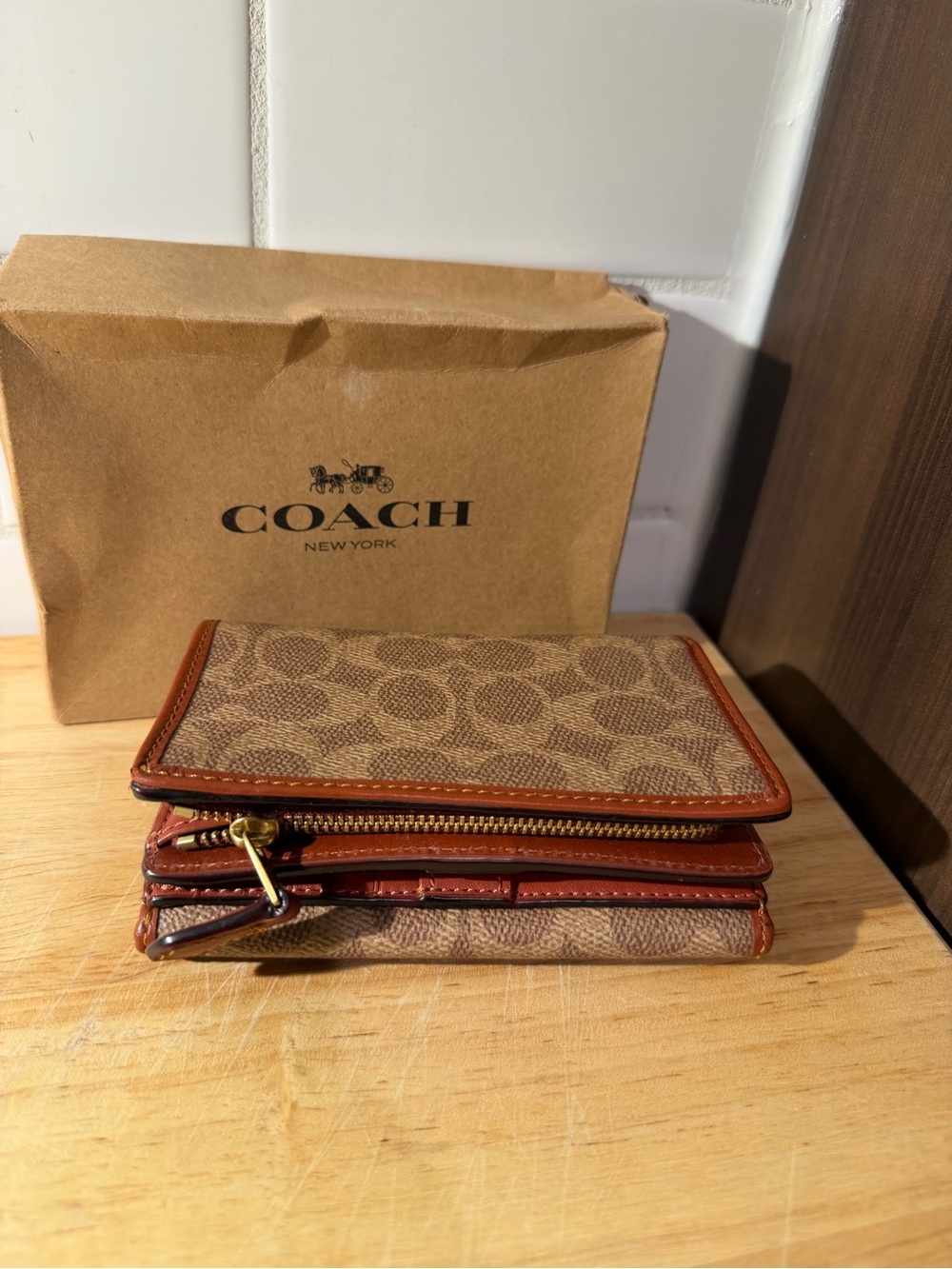 Coach Studio Medium Wallet In Signature Canvas - Picture 5 of 11